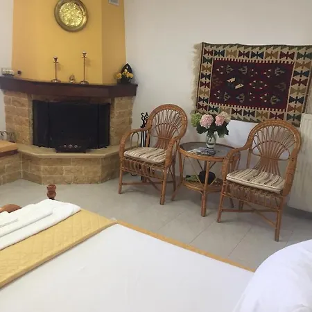 Timeless Apartment Mouresi